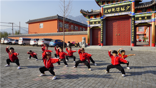 為什么我家的孩子會染上網(wǎng)癮呢